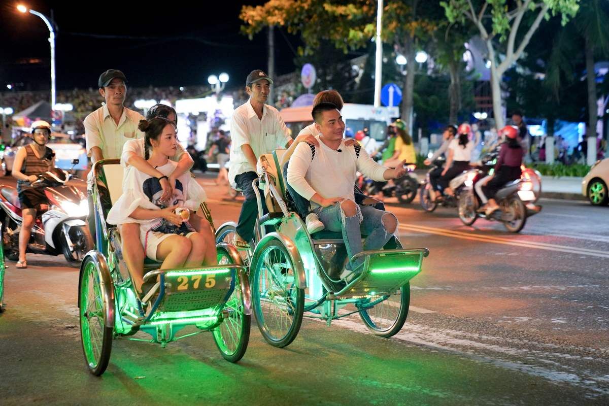 TOUR THAM QUAN THÀNH PHỐ BẰNG XE XÍCH LÔ NHA TRANG — Go365 VietNam