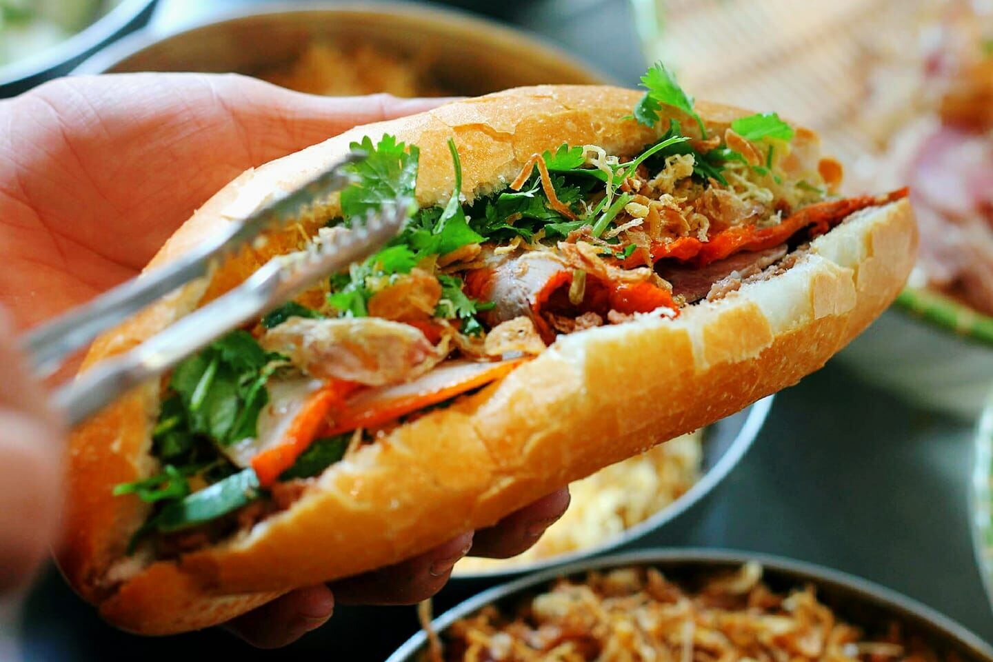 5 quán bánh mì lâu đời tại Hà Nội, đắt nhất giá 120.000 đồng/chiếc