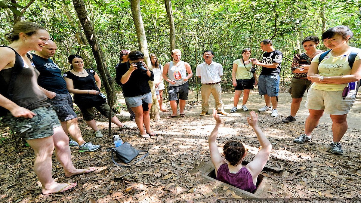 Vbg13: Ho Chi Minh - Mekong Delta - Cu Chi - Hoi An - Hanoi - Ha Long - Ninh Binh - Sapa Budget Tour 11D10N Vbg13: Ho Chi Minh - Mekong Delta - Cu Chi - Hoi An - Hanoi - Ha Long - Ninh Binh - Sapa Budget Tour 11D10N