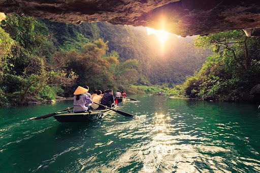 Vbg8: Hanoi - Ha Long - Ninh Binh - Sapa - Hoi An - Hanoi Budget Tour 9D8N Vbg8: Hanoi - Ha Long - Ninh Binh - Sapa - Hoi An - Hanoi Budget Tour 9D8N