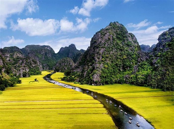 Vdl15: Hanoi City - Ha Long - Ninh Binh - Sapa - Hoi An - Ho Chi Minh - Mekong Delta - Cu Chi Tour 15D14N Vdl15: Hanoi City - Ha Long - Ninh Binh - Sapa - Hoi An - Ho Chi Minh - Mekong Delta - Cu Chi Tour 15D14N