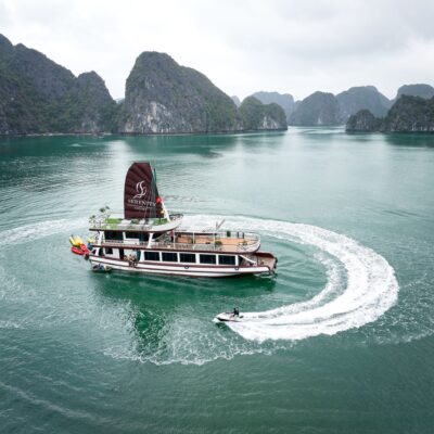 Vhl2: Dancing In Sunset On The Cruise In Lan Ha Bay