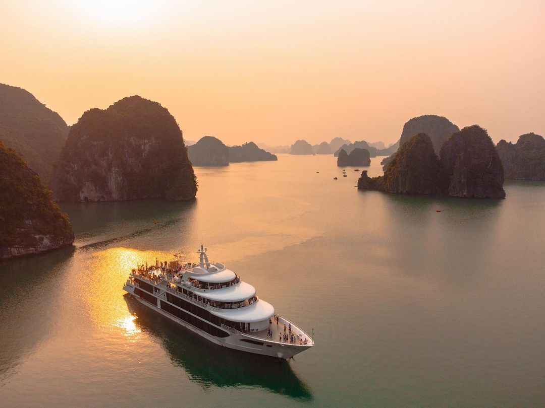 Du thuyền Sea Octopus Hạ Long – Tour ăn tối