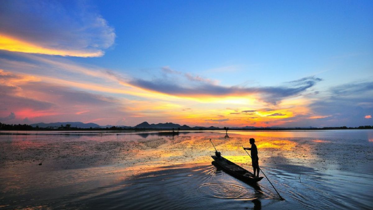 12-Day Vietnam Explorer Private Tour Led By Women 12-Day Vietnam Explorer Private Tour Led By Women