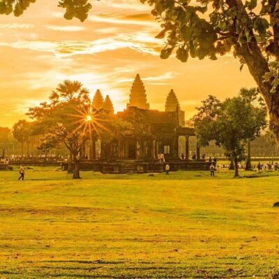 3-Day Private Angkor Wat & Tonle Sap Tour Led by Local Women