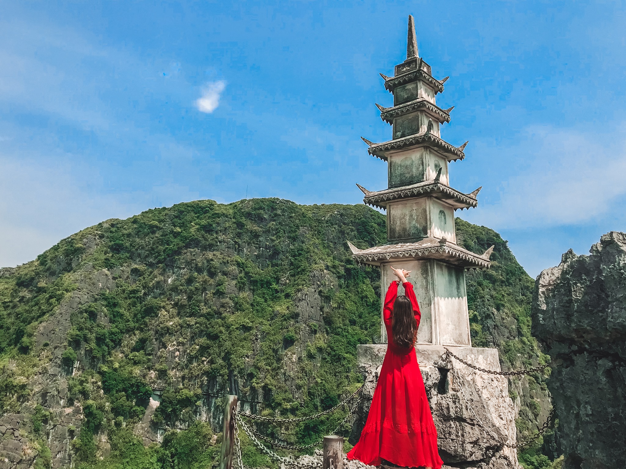4-Day Northern Vietnam Private Tour Led By Women | Ha Long Bay & Sapa 4-Day Northern Vietnam Private Tour Led By Women | Ha Long Bay & Sapa