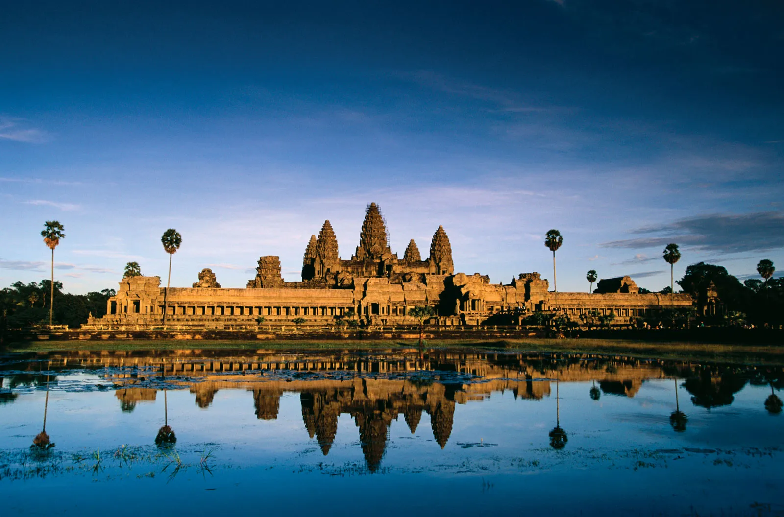3-Day Private Angkor E-Bike Tour Led by Local Women 3-Day Private Angkor E-Bike Tour Led by Local Women