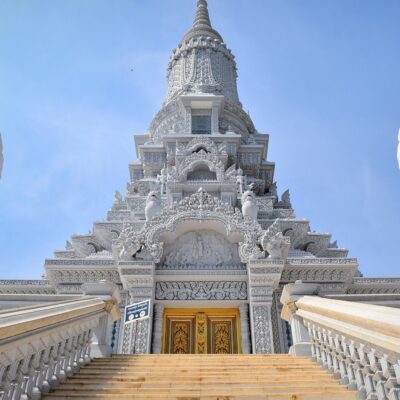 Private Oudong Ancient Capital Tour from Phnom Penh Led by Local Women