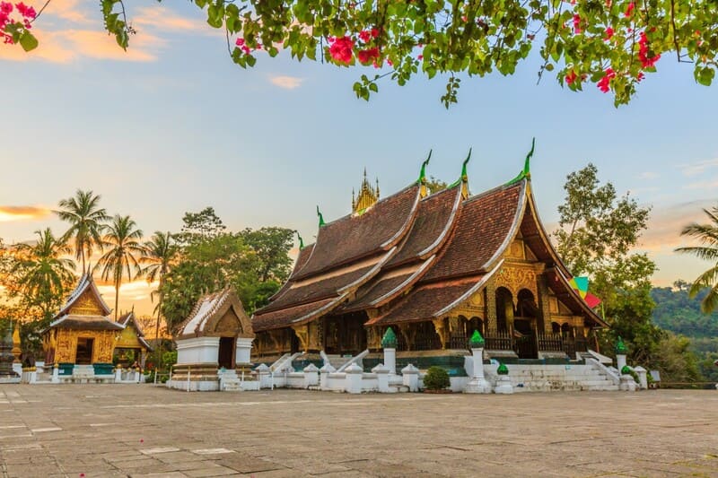 Llp7: Luang Prabang - Vang Vieng - Vientiane Tour 7D6N Llp7: Luang Prabang - Vang Vieng - Vientiane Tour 7D6N
